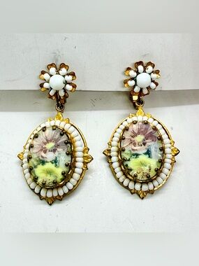 VTG Miriam Haskell Earrings Hand Painted Porcelain Floral Beads Screw Back Pat.#